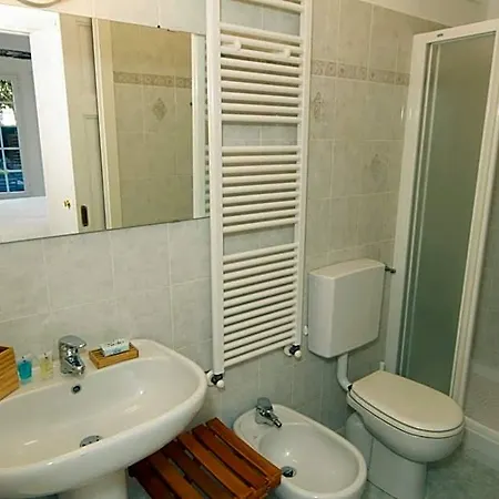 Residence Villa Ombrosa-2